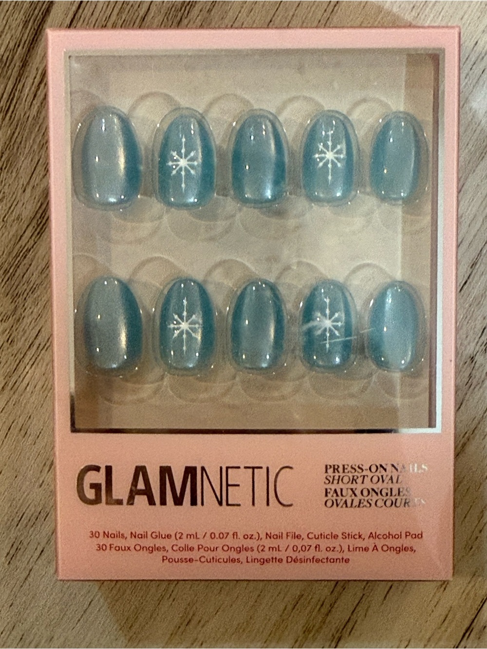 Glamnetic SubZero Blue Snowflake Short Oval Press-On Nails